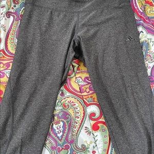 (SOLD) Women’s Capris/Leggings